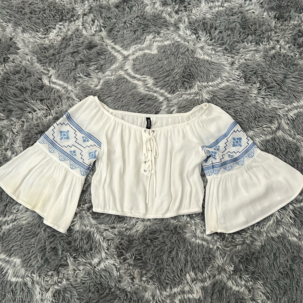 H&M off the shoulder blouse